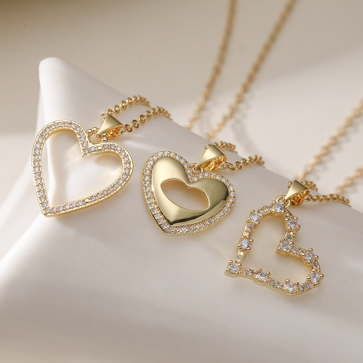 Minimalist 18K Gold Plated Brass Heart Cubic Zirconia Pendant Necklace for Women