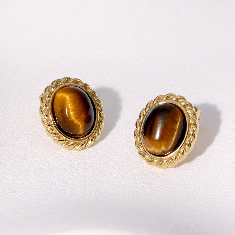 Orecchini a perno geometrici minimalisti in acciaio inossidabile placcati oro 18 carati, acciaio al titanio ipoallergenico, con accento a cuore, finitura elegante di lusso retrò