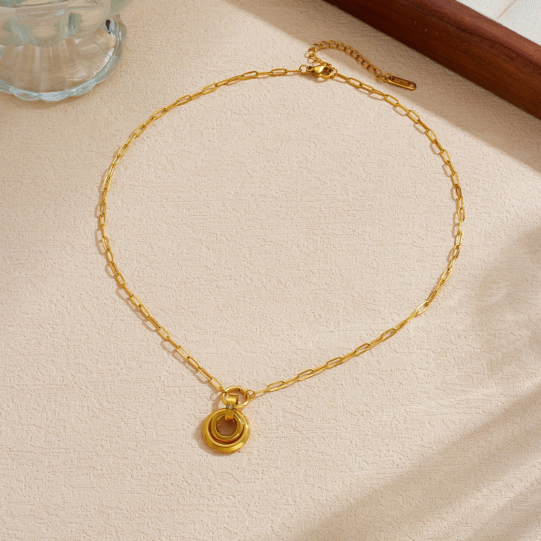 Minimalist Gold Plated Round Geometric Pendant Stainless Steel Curb Chain Necklace for Women