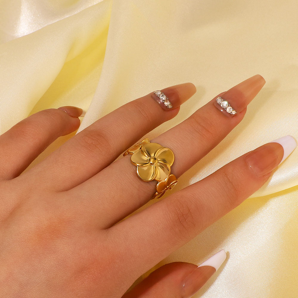 Minimalist Oval Stainless Steel Ring with Gold Plating and Smooth Surface for Women