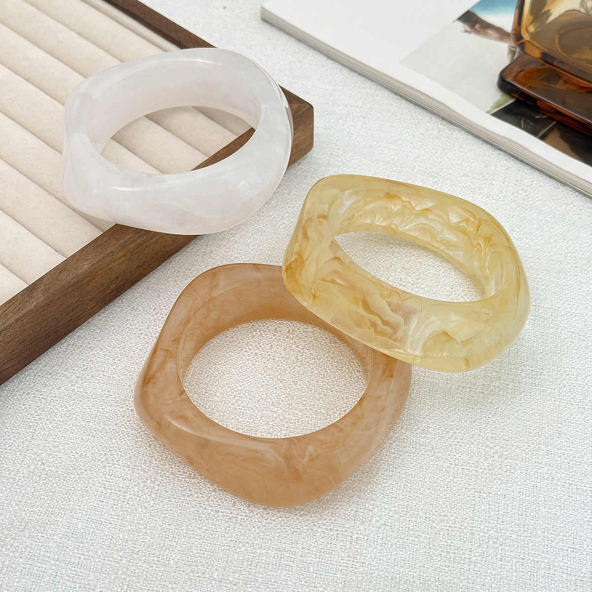 Fashionable Minimalist Geometric Gradient Resin Bangle Bracelet