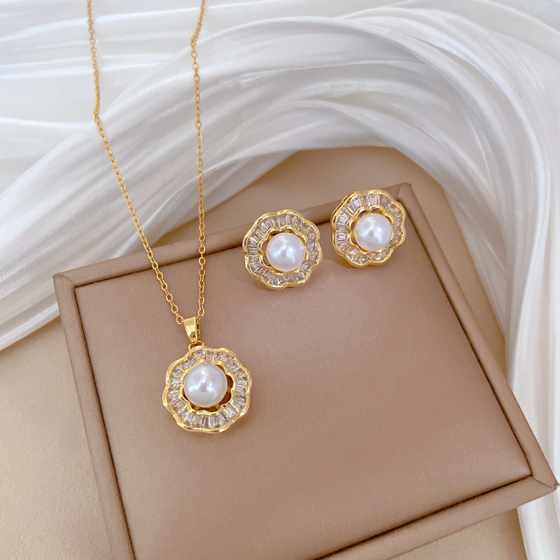 Luxury Fresh and Sweet Plated Brass Zircon Micro-Pave Earrings and Necklace Set