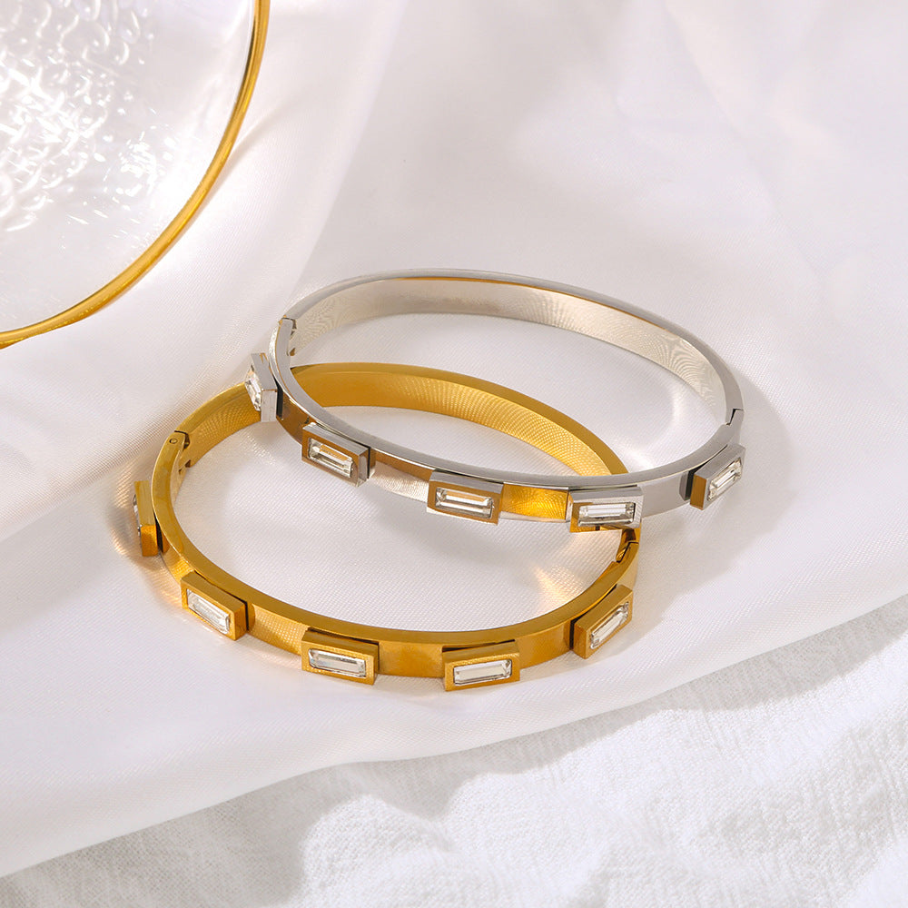 Bracciale da donna irregolare con zirconi, placcato oro 18 carati in acciaio inossidabile, stile vintage francese di lusso leggero