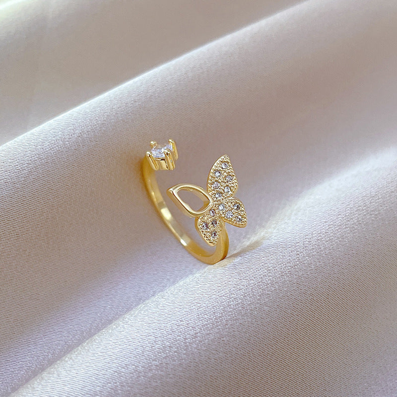 Anello regolabile in ottone placcato oro a forma di farfalla in stile cartone animato per donna con design dolce minimalista e fresco
