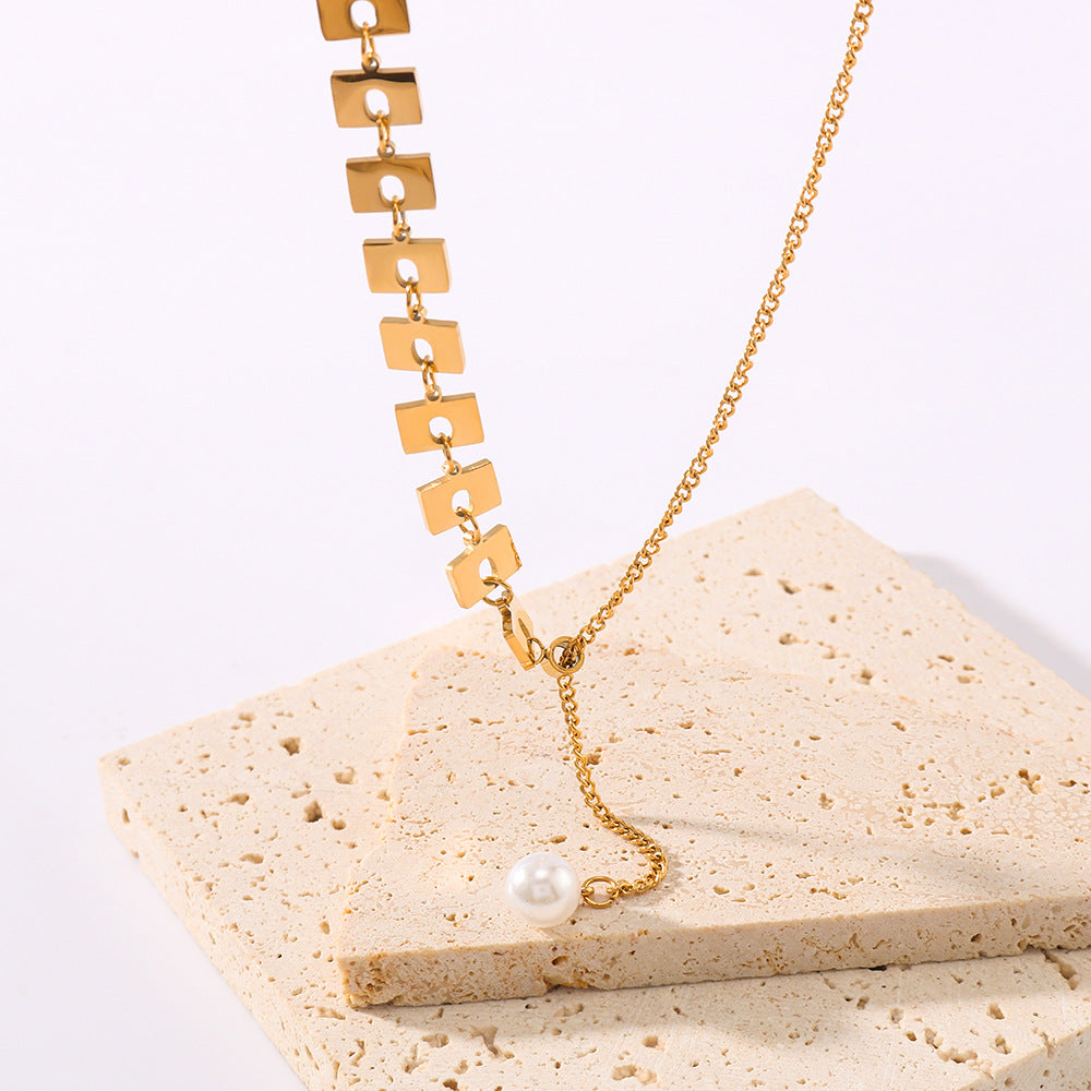 Collana con Ciondolo a Perla Asimmetrica Cava Geometrica Minimalista in Acciaio al Titanio Placcato Oro 18K su Catena O