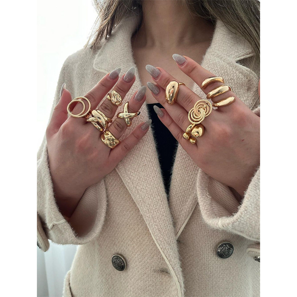 Moda Unisex Anello in acciaio inossidabile placcato oro 18 carati a tre strati con design irregolare