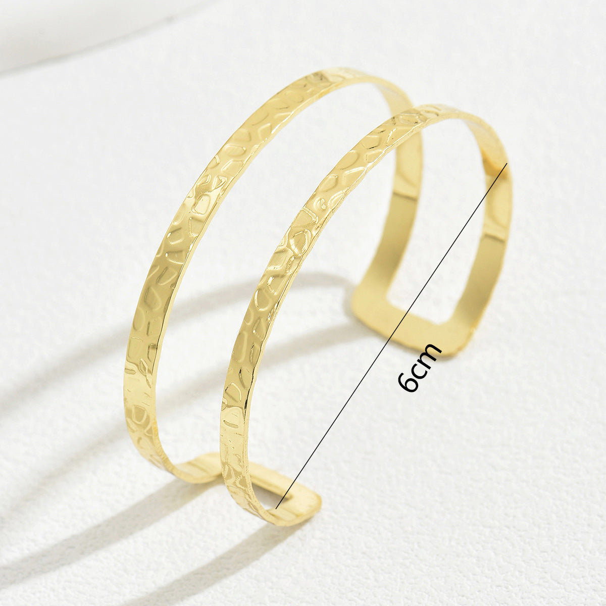 Pulsera de puño abierto de doble capa geométrica, dulce y minimalista, chapada en oro de 18 quilates, de aleación de zinc, joyería para mujer