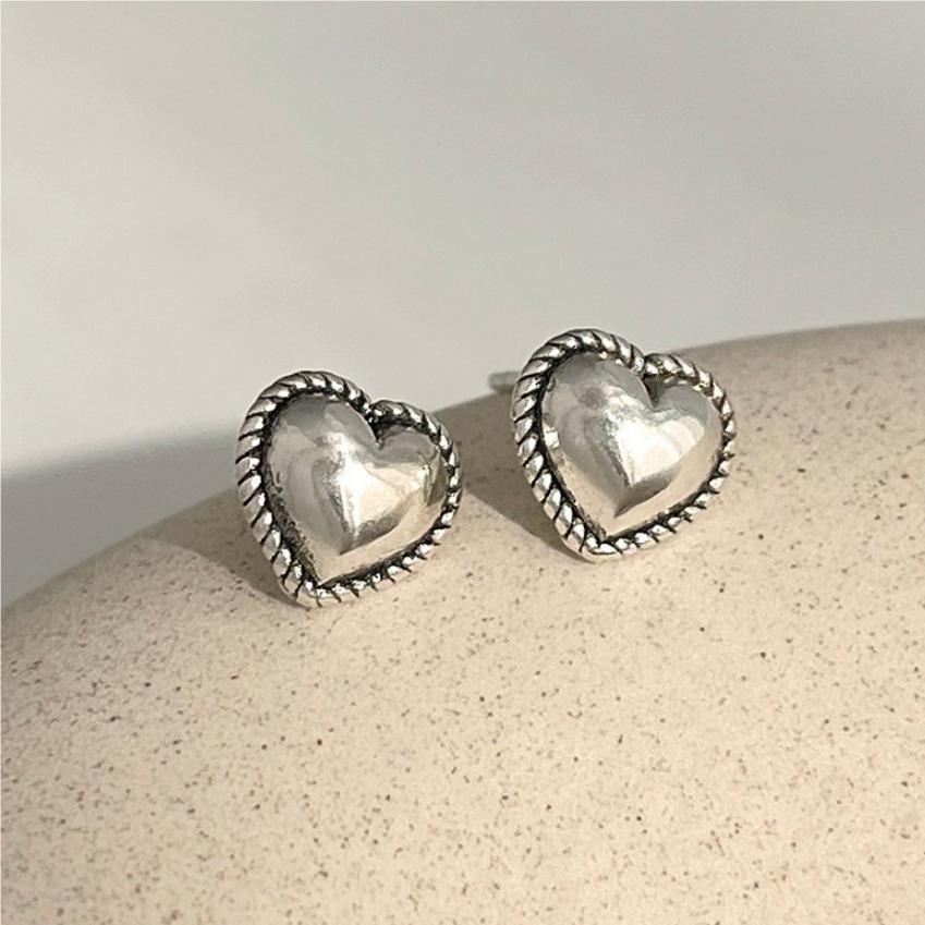 Minimalist Heart-Shaped 925 Sterling Silver Stud Earrings with Twisted Wire Design for Women
