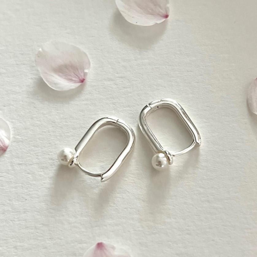 Cute Sweet Fresh Drip-Shaped Pearl Earrings in 925 Sterling Silver with Pearl Inlay