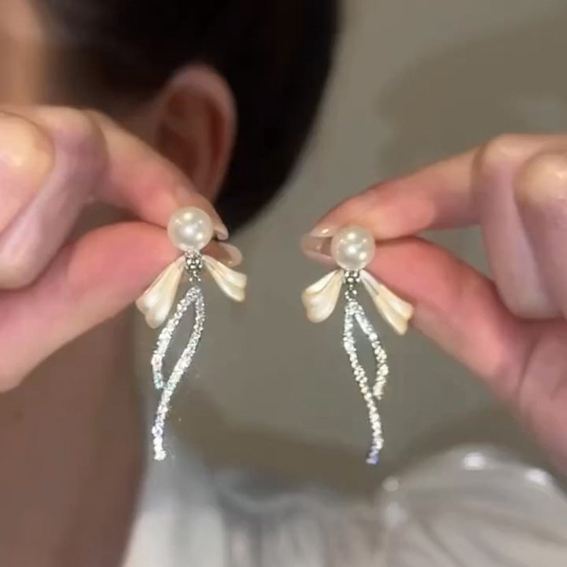 Pendientes de perlas geométricos para mujer con detalles de circonitas, postes de acero galvanizado, estilo retro lujoso y elegante para otoño e invierno