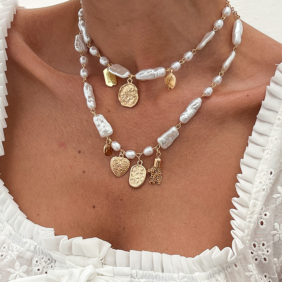 Collana con ciondolo a cuore in lega, stile barocco francese vintage, design irregolare e finitura placcata, da donna