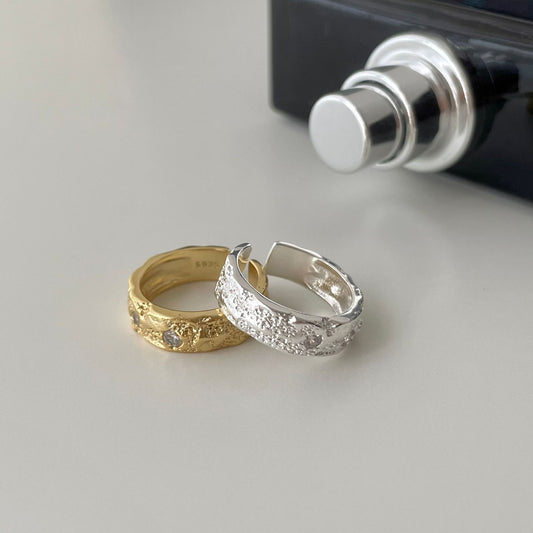 Anillo de plata de ley 925 con superficie lunar geométrica redonda para mujer