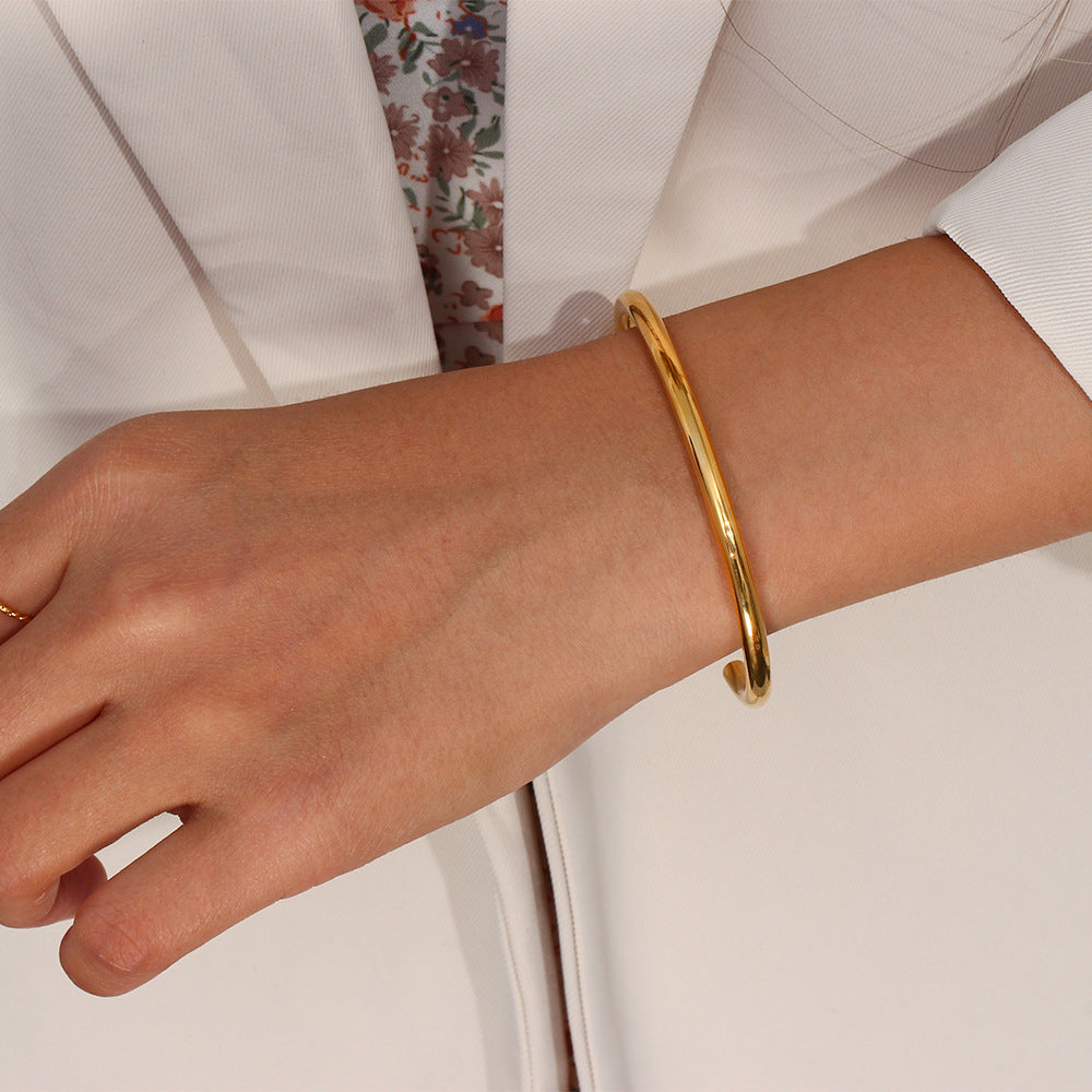 Minimalist Fashionable Oval Stainless Steel Plated 18K Gold Open Bangle Bracelet for Women