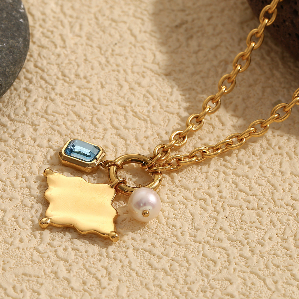 Fashionable Geometric Rhombus Pendant Necklace for Women in Stainless Steel with 18K Gold Plating on O-Chain