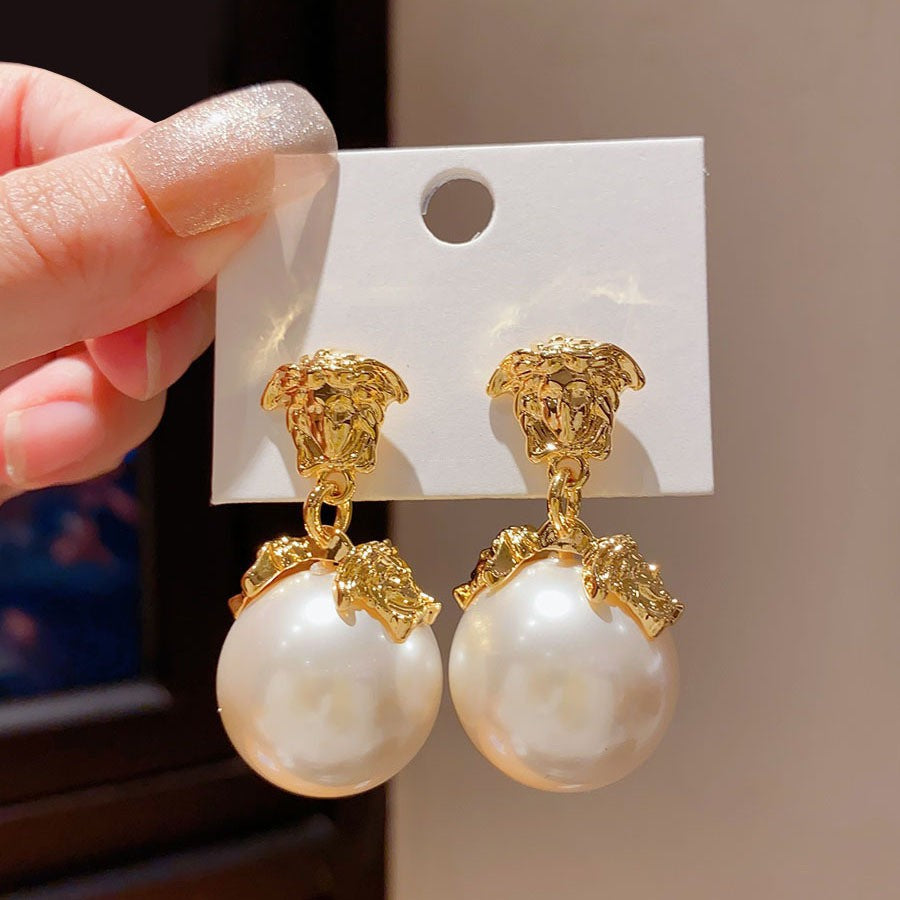 Orecchini a perno con perle stile vintage francese elegante con perni in acciaio placcato per donna, uso quotidiano, design rotondo geometrico minimalista, look di lusso