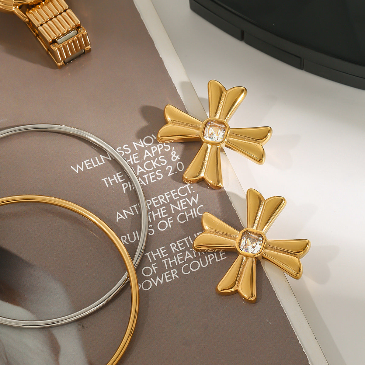 Pendientes de titanio con forma de cruz minimalista para mujer, con incrustaciones de pedrería y acabado chapado