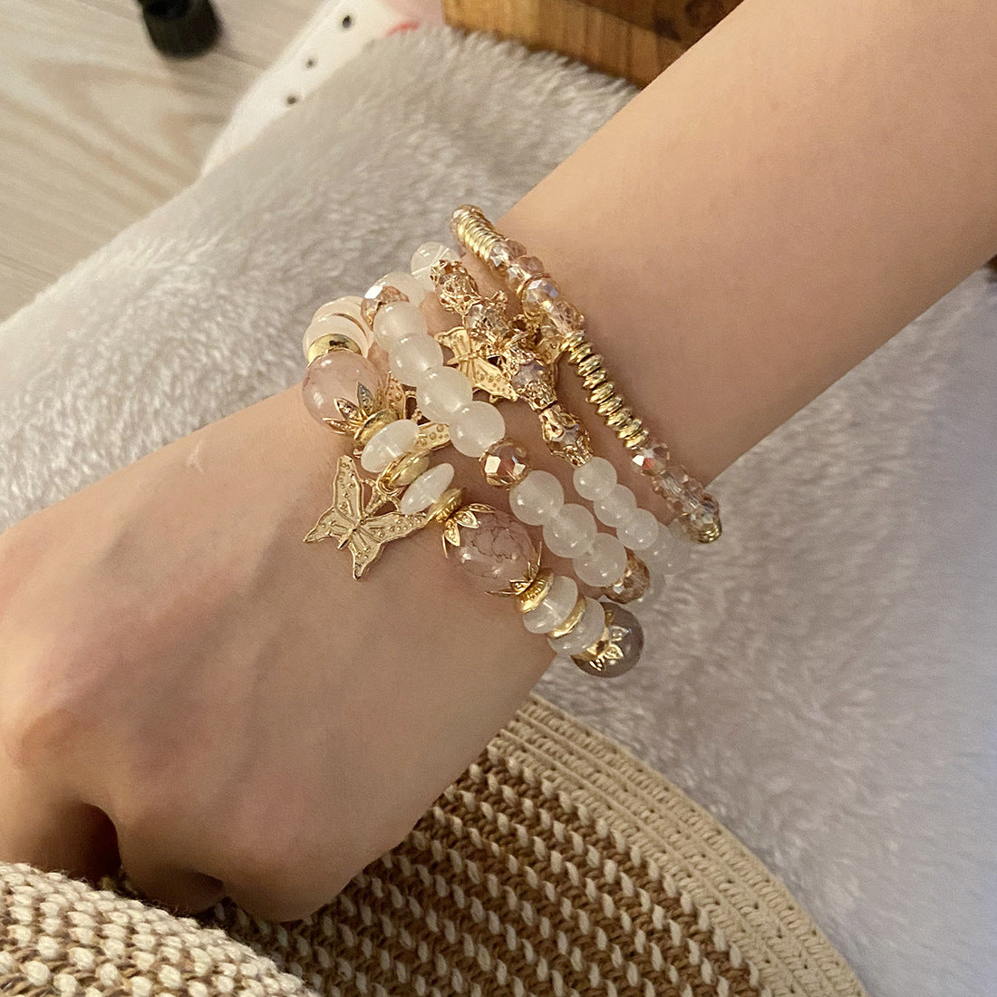 Set di braccialetti bohémien con perline a farfalla in argilla polimerica con finitura artigianale da donna