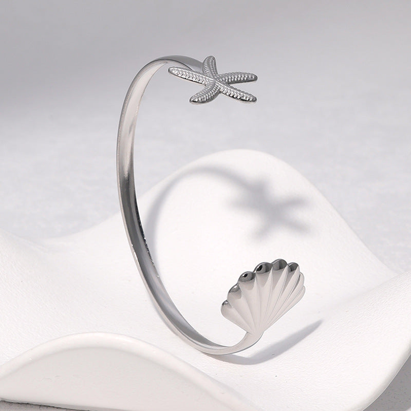 Minimalist 18K Gold Plated Stainless Steel Starfish Bracelet for Women