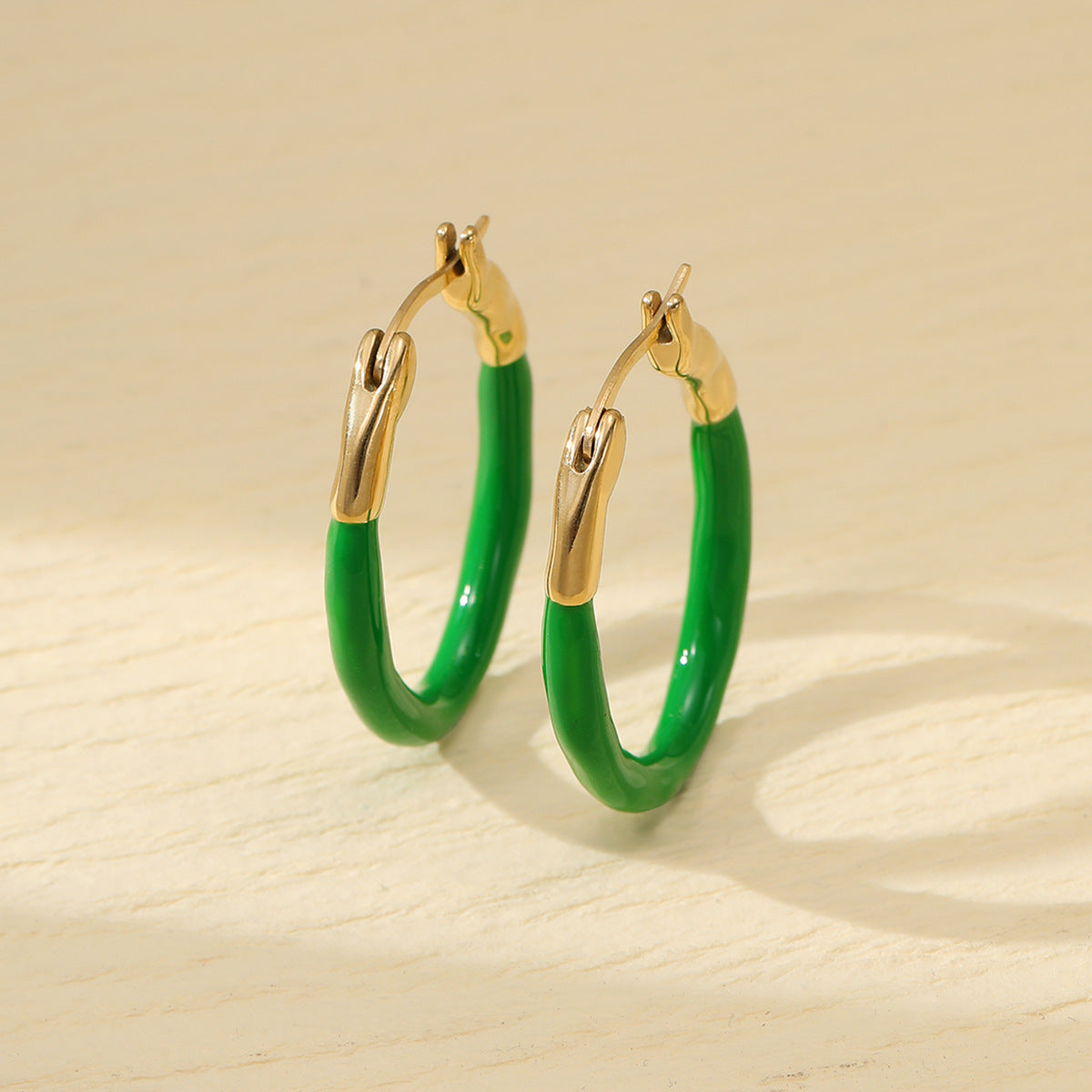 Pendientes Circulares de Acero de Titanio Esmaltados Estilo Vintage para Mujer Joyería Minimalista de Moda para la Oreja con Acabado Chapado