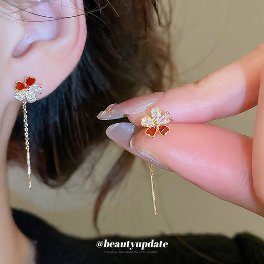 Aretes vintage elegantes florales con base de cobre bañada en oro, incrustaciones de circonio, acabado esmaltado, postes de acero inoxidable para mujer