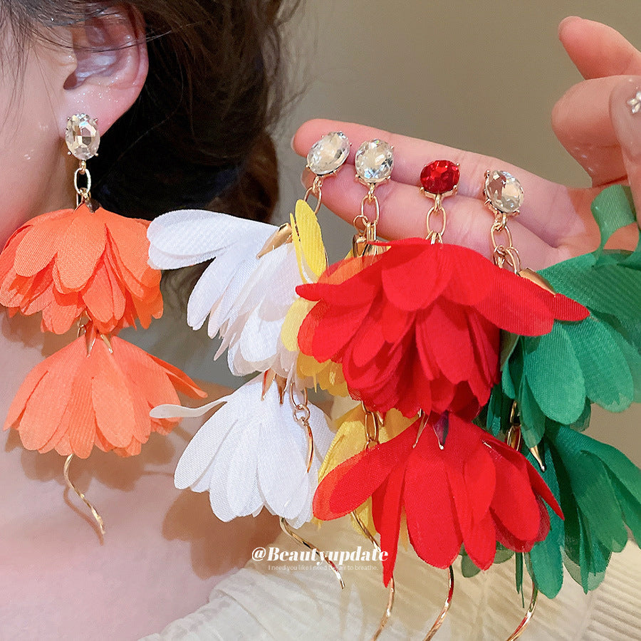 Pendientes de borla florales retro elegantes para mujer con postes de metal y detalles de gasa