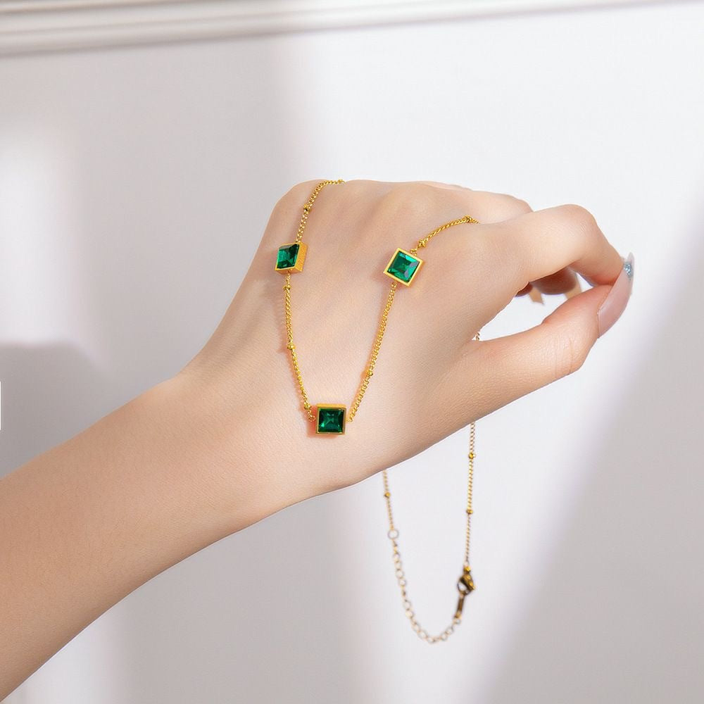 Minimalist Elegant Green Cubic Zirconia Geometric Titanium Steel Necklace for Women