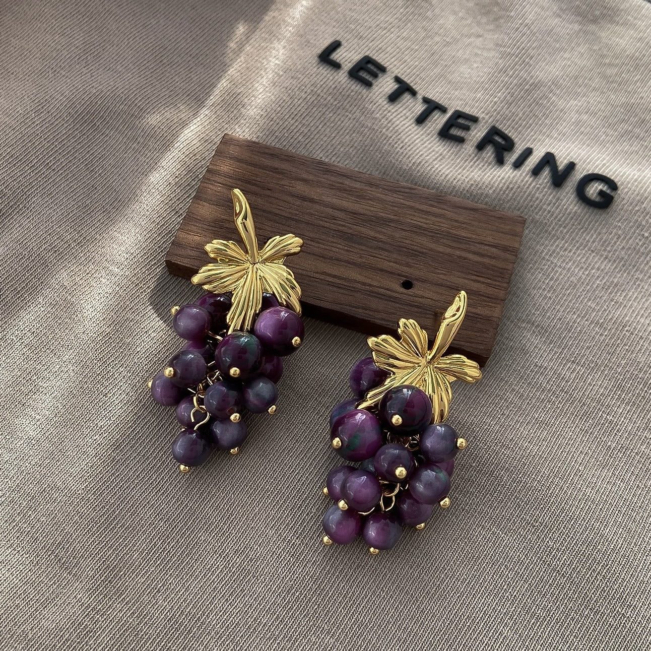 Pendientes de Flores Geométricas con Incrustaciones de Diamantes de Imitación en Cobre Bañado y Postes de Acero Inoxidable para Mujer, Joyería de Oreja de Lujo Minimalista y de Moda para el Día a Día