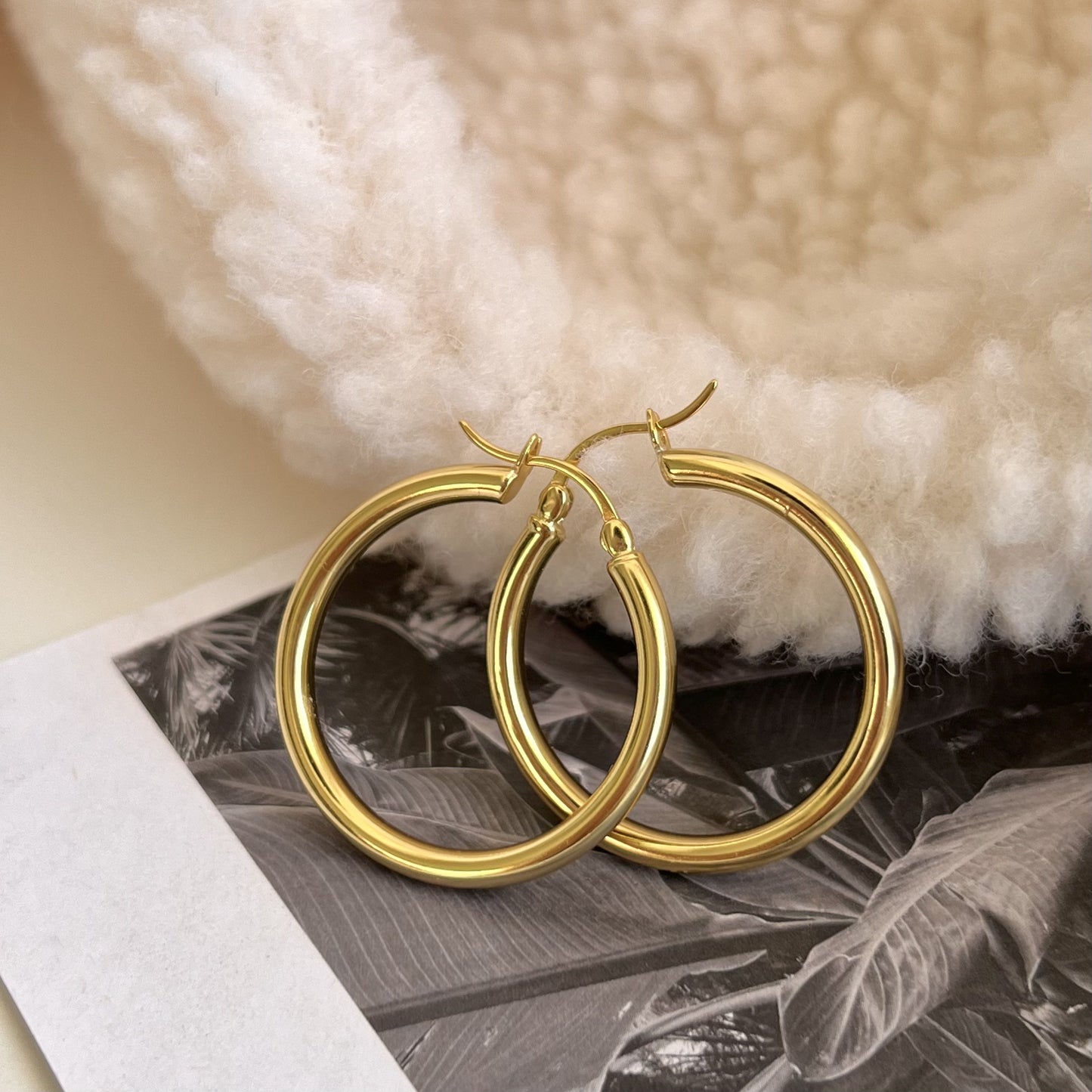 Orecchini geometrici rotondi floreali da donna placcati in argento sterling 925