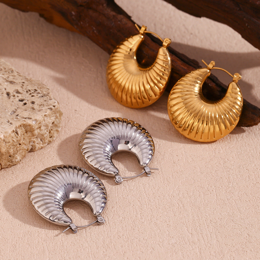 Fashionable Geometric Hoop Earrings for Women Stainless Steel with 18K Gold Plating and Horn-Inspired Hollow Design