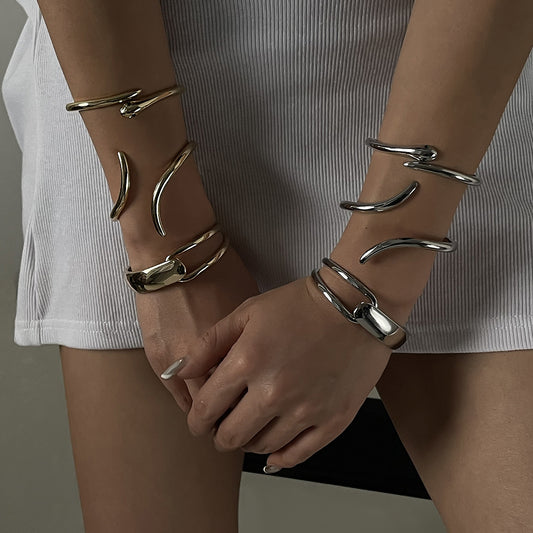 Minimalist Irregular Line Snake-Shape Opening Bangle Bracelet for Women with Electroplated Alloy Finish