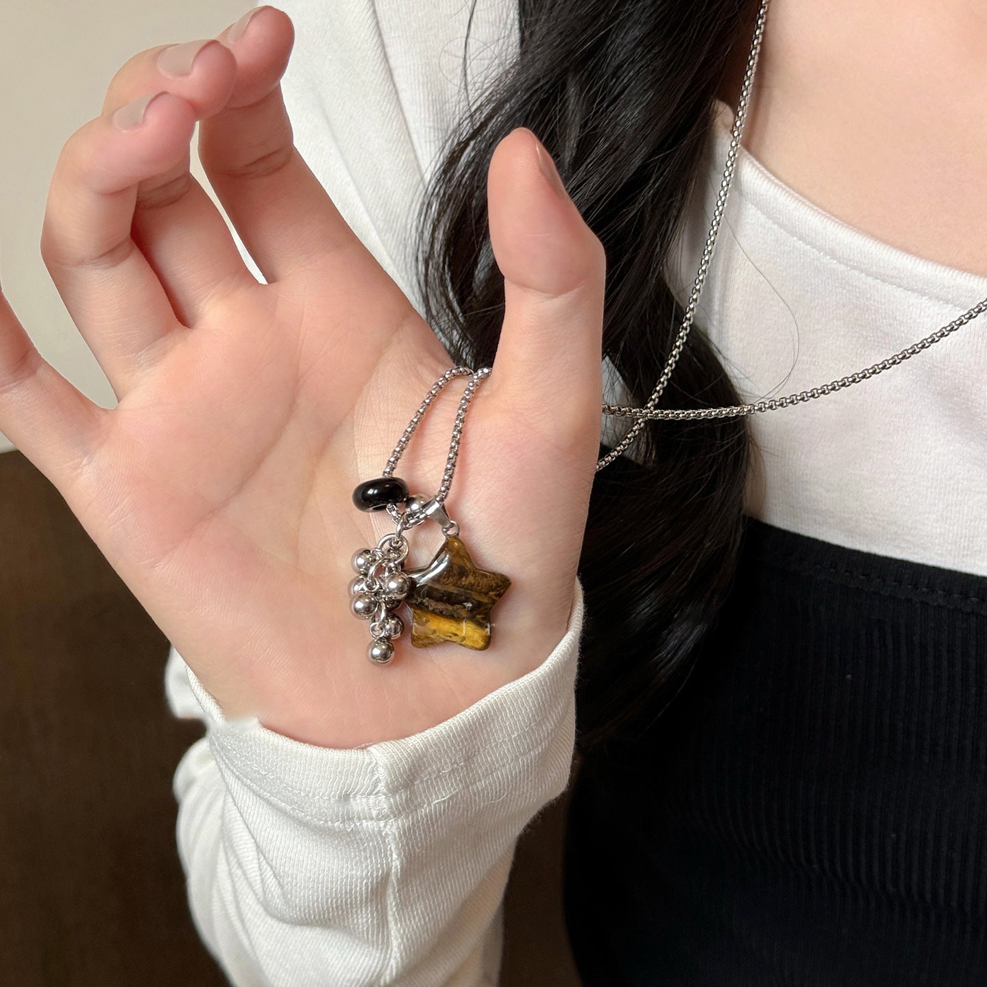 Collana con ciondolo geometrico minimalista in rame placcato da donna, catena maglione di lusso leggera