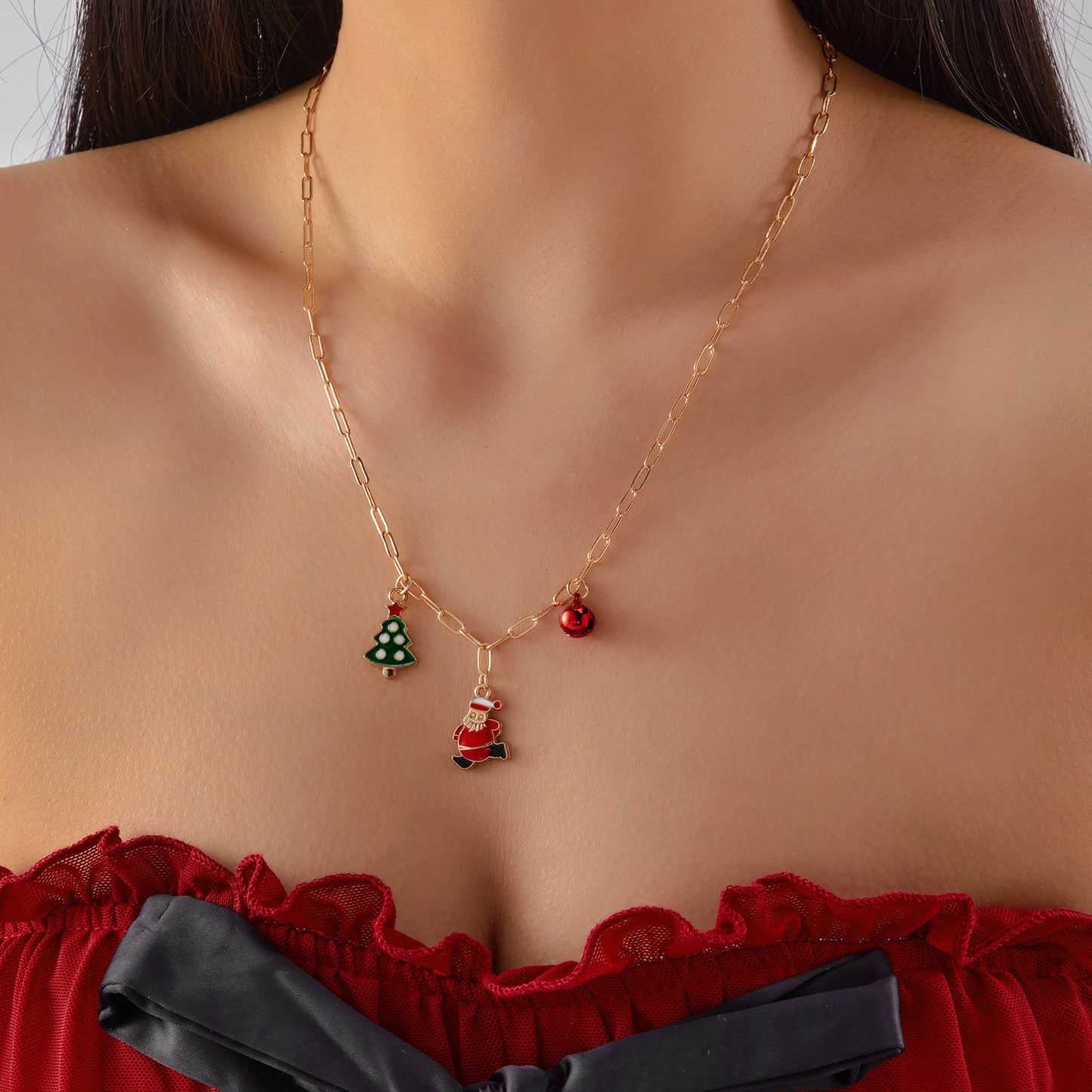Fashionable Christmas Pendant Necklace for Women with Santa Elk Snowman Charms Zinc Alloy Electroplated Holiday Jewelry