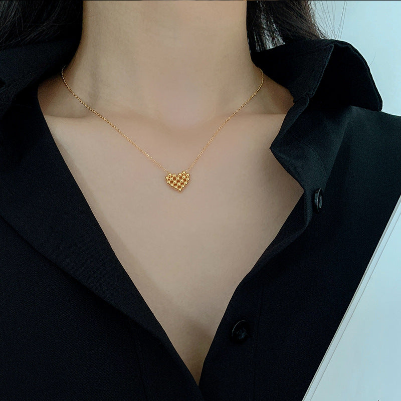 Collana Minimalista da Donna in Acciaio al Titanio Placcato Oro 18K con Cuore