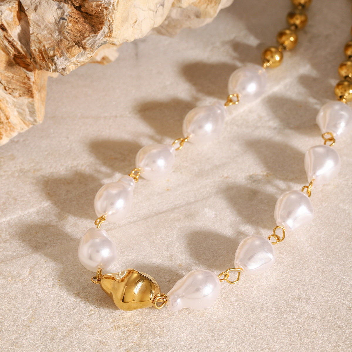 Collana con ciondolo in acciaio inossidabile geometrico minimalista con finitura placcata per donna