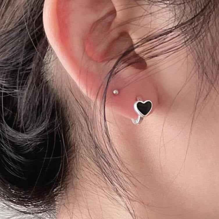 Sweet Minimalist Heart-Shaped 925 Sterling Silver Stud Earrings with Pearl Inlay