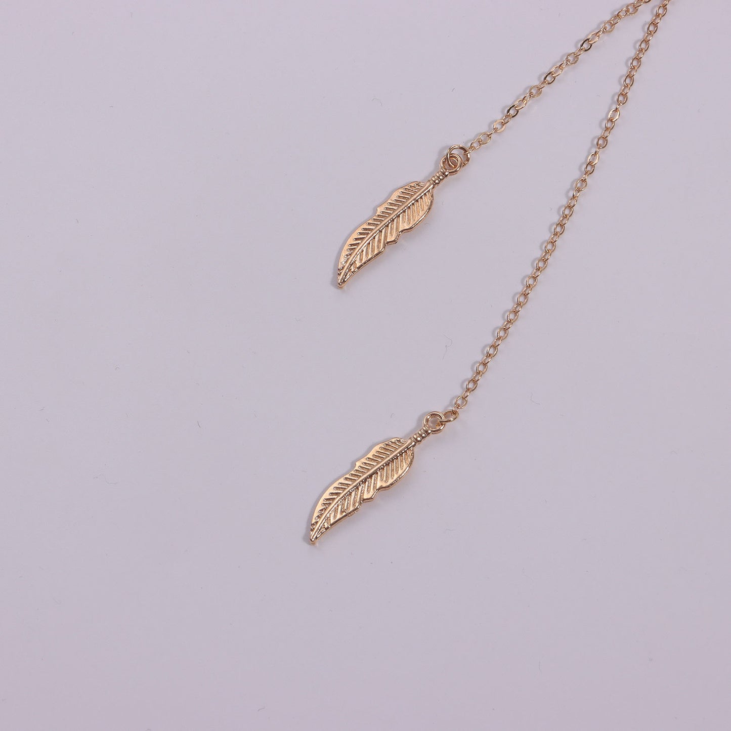 Minimalist Alloy Leaf Pendant Necklace for Women with Electroplated Finish and Y-Shaped Chain