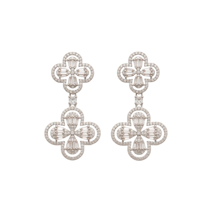 Elegantes Pendientes Minimalistas Florales con Incrustaciones de Zirconia en Base de Cobre y Postes de Acero Inoxidable para Mujer