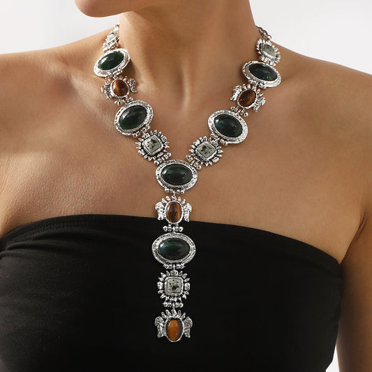 Collar con colgante de resina geométrica estilo barroco vintage con cadena de aleación chapada para mujer