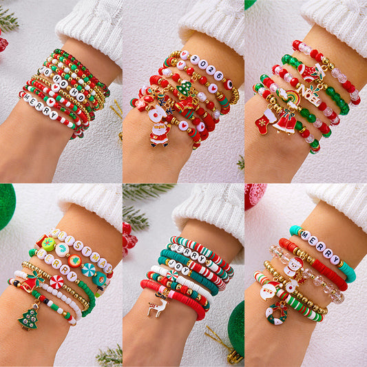 Conjunto de pulseras temáticas navideñas con dijes de muñeco de nieve, reno, campana y árbol. Pulseras de moda hechas a mano con cristales para mujer.