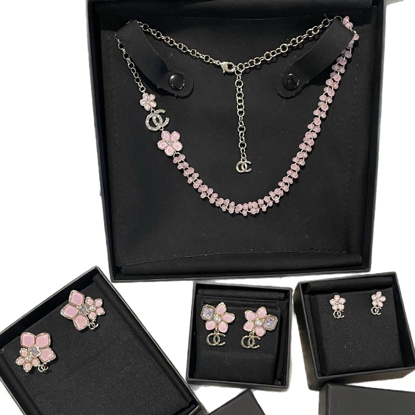 Orecchini in ottone placcato oro con fiori dolci e perni in argento sterling 925