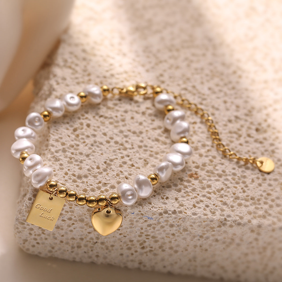 Minimalist Elegant 18K Gold Plated Geometric Stainless Steel Bracelet with Pearl for Women