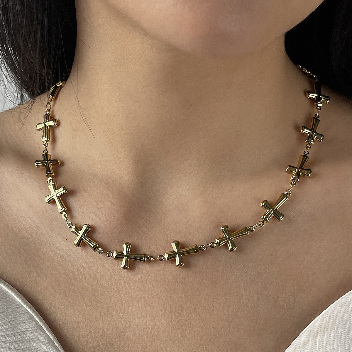 Collana da Donna Minimalista con Cuore Geometrico, Croce, Stella, in Acciaio Inox Placcato Oro 18K