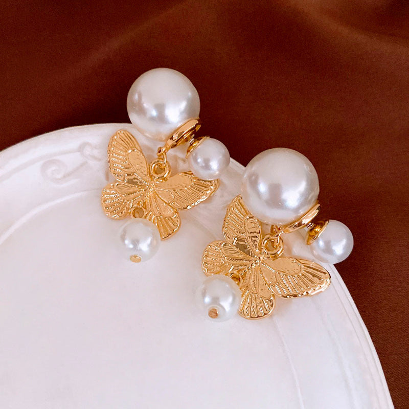 Vintage Heart-Shaped Floral Teardrop Hollow-Out Alloy Stud Earrings with Rhinestone Inlay for Women