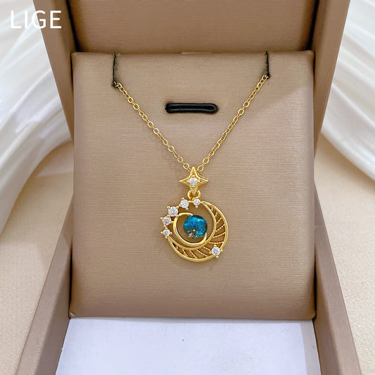 Collar con colgante de estrella y luna estilo dibujo animado de acero de titanio con incrustaciones de diamantes de imitación para mujeres y hombres