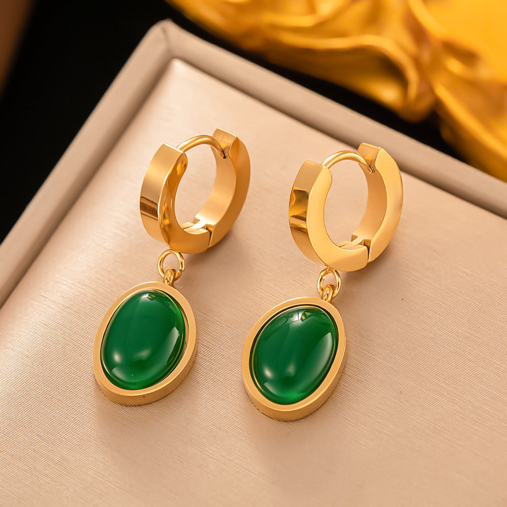 Pendientes minimalistas de titanio con forma ovalada y incrustaciones de piedra verde para mujer