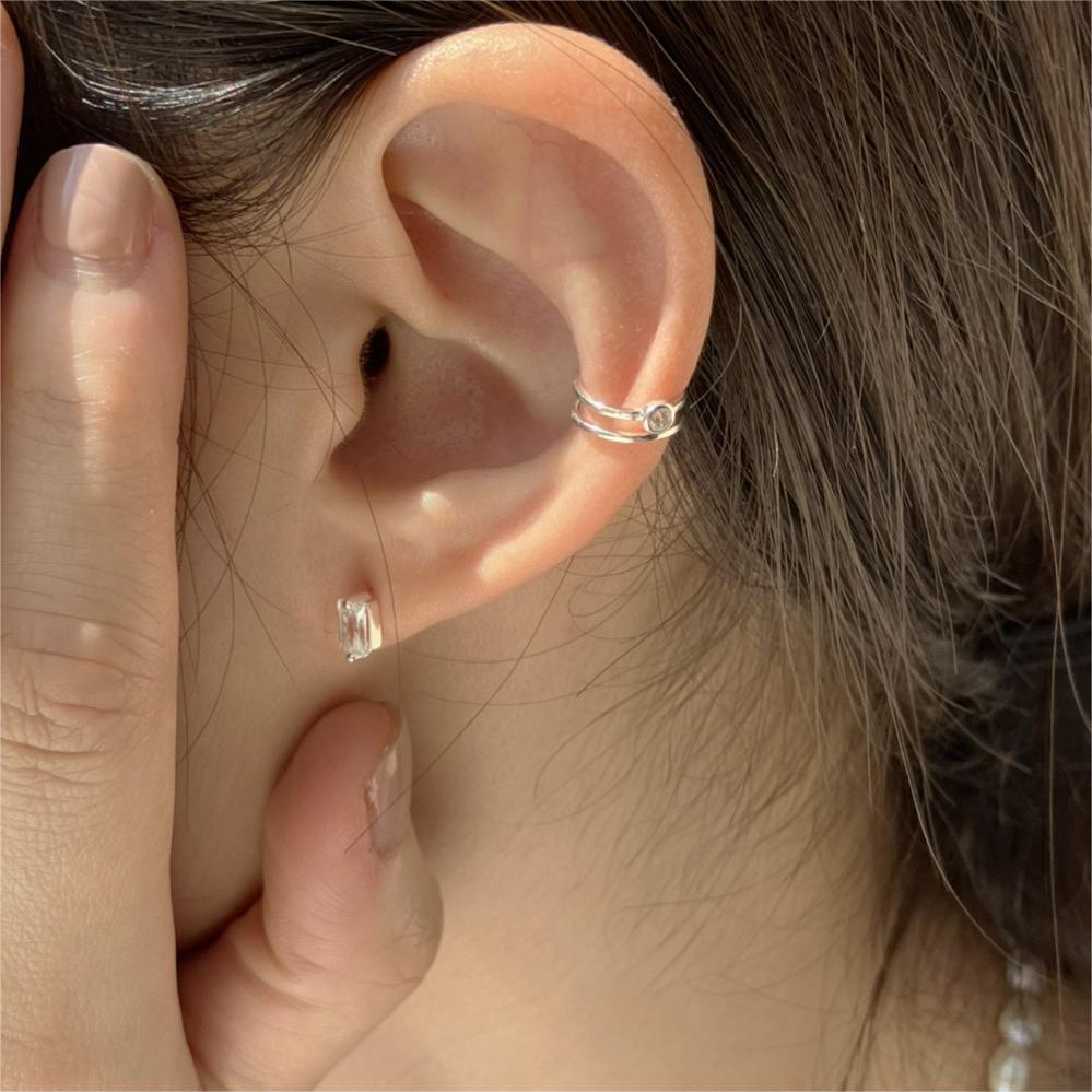 Orecchini a perno quadrati in zirconia cubica in stile coreano minimalista in argento sterling 925 da donna