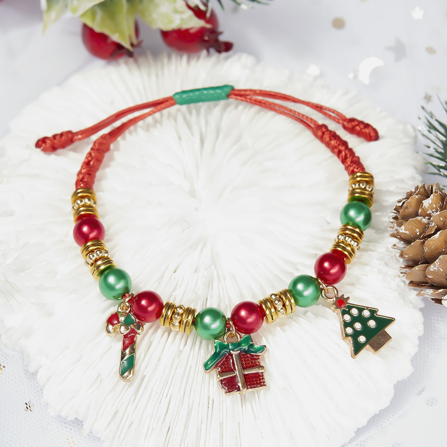 Pulsera de Navidad Ajustable Hecha a Mano con Dijes de Papá Noel y Copo de Nieve, Diseño Geométrico de Aleación, Accesorio Festivo para Fiestas