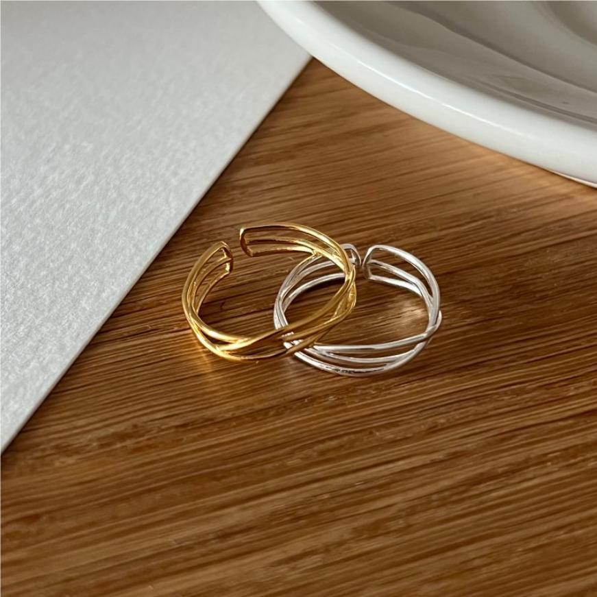Minimalist Geometric Heart-Shaped 925 Sterling Silver Ring for Women with Clean Line Design