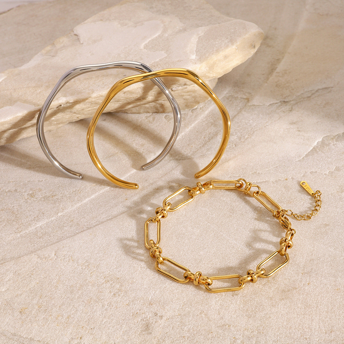 Pulsera Abierta Redonda Geométrica Minimalista Clásica de Acero Inoxidable con Baño de Oro de 18K, Joyería de Moda para Mujer