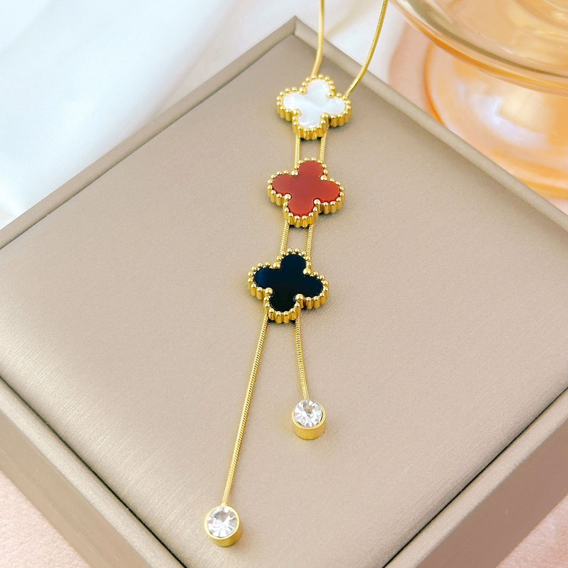 Minimalist 18K Gold Plated Titanium Steel Four-Leaf Clover Geometric Pendant Necklace Unisex O-Chain